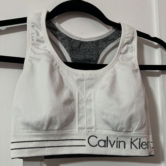 NWT Reversible Calvin Klein Sports Bra - Picture 5 of 7